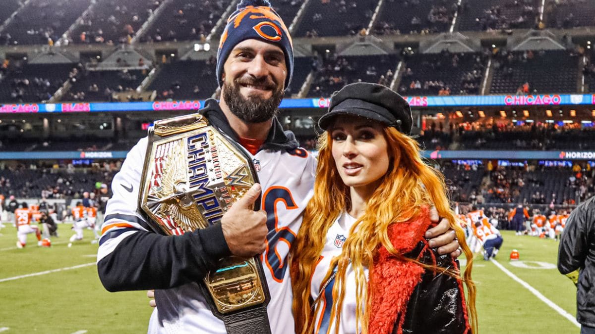 Seth Rollins & Becky Lynch Attend Thursday Night Football Game
