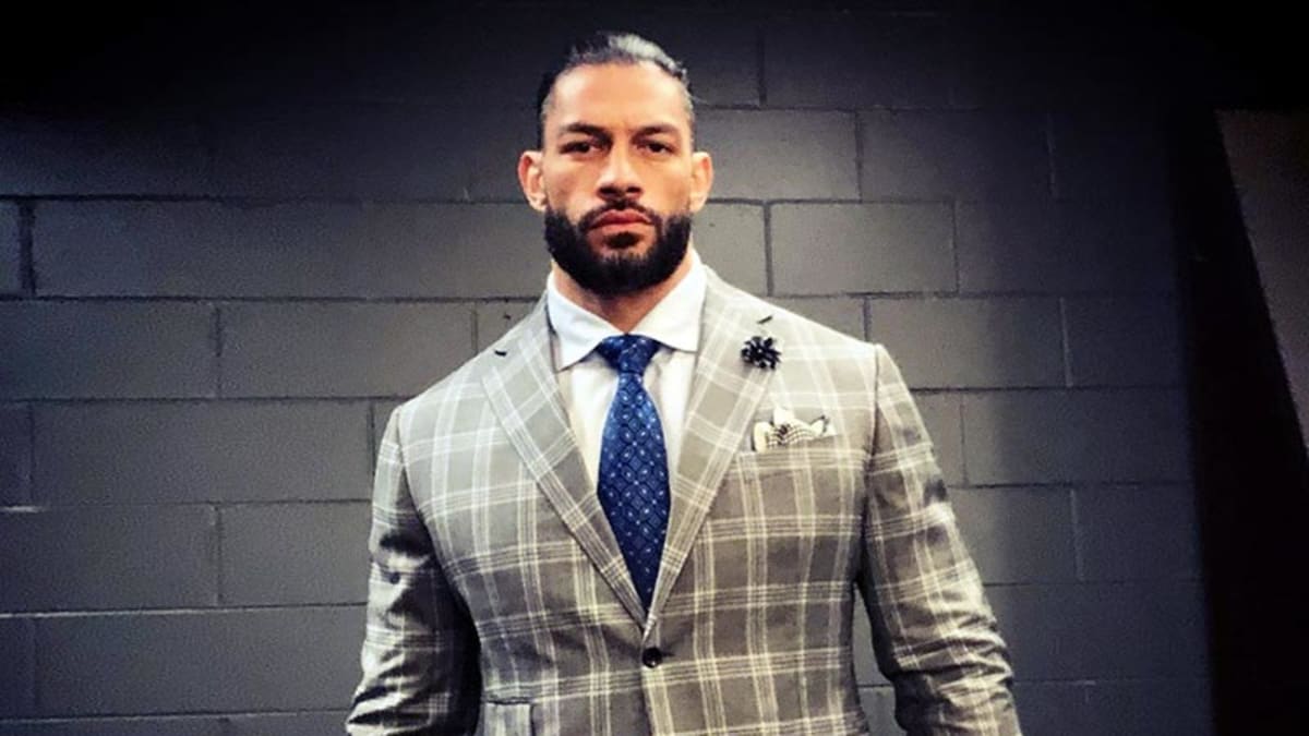 Update more than 189 roman reigns suit super hot